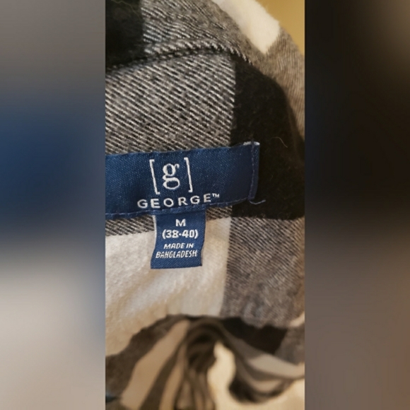 Yellow Daisy Custom Minnesota Patched Flannel - Picture 4 of 4